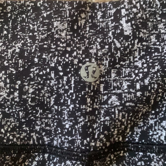 Lululemon leggings! - Picture 2 of 5